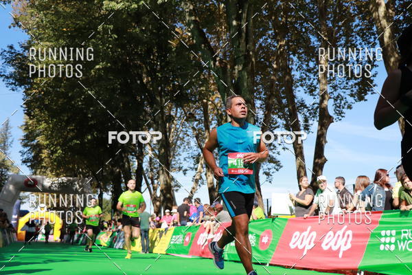 Buy your photos of the eventMeia Maratona Do 2017 on Fotop