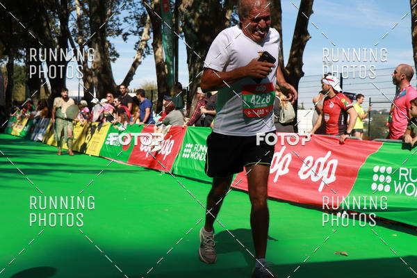 Buy your photos of the eventMeia Maratona Do 2017 on Fotop