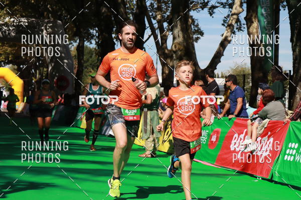 Buy your photos of the eventMeia Maratona Do 2017 on Fotop