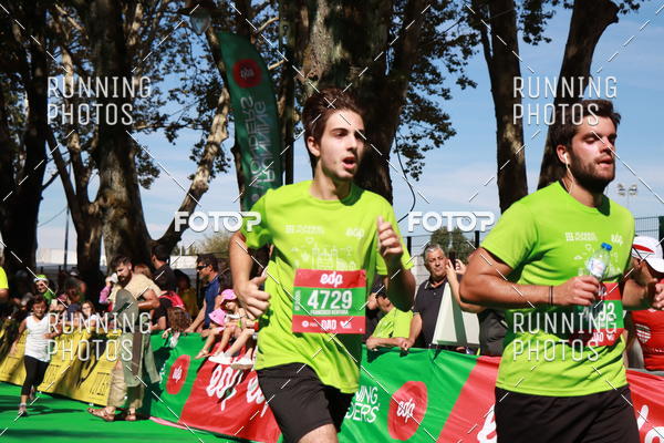 Buy your photos of the eventMeia Maratona Do 2017 on Fotop