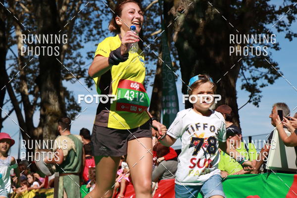 Buy your photos of the eventMeia Maratona Do 2017 on Fotop