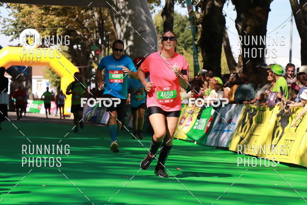 Buy your photos of the eventMeia Maratona Do 2017 on Fotop