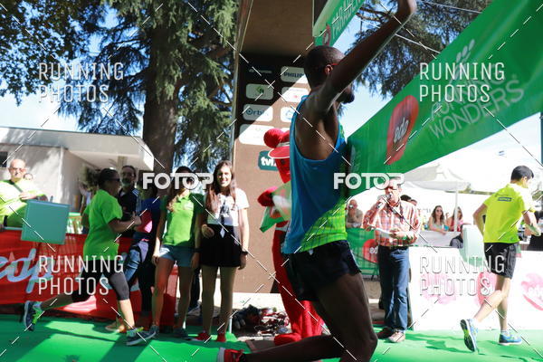 Buy your photos of the eventMeia Maratona Do 2017 on Fotop