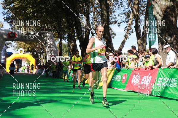 Buy your photos of the eventMeia Maratona Do 2017 on Fotop