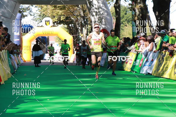 Buy your photos of the eventMeia Maratona Do 2017 on Fotop