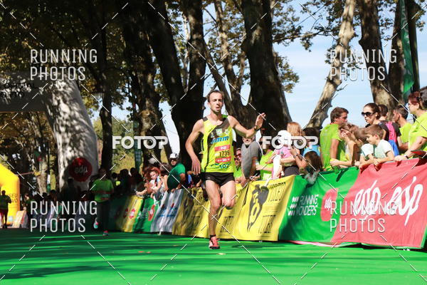 Buy your photos of the eventMeia Maratona Do 2017 on Fotop