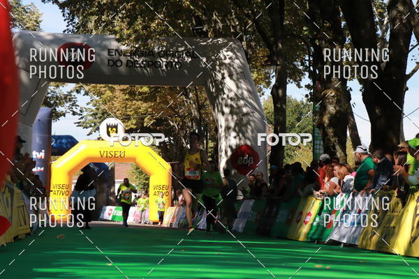 Buy your photos of the eventMeia Maratona Do 2017 on Fotop