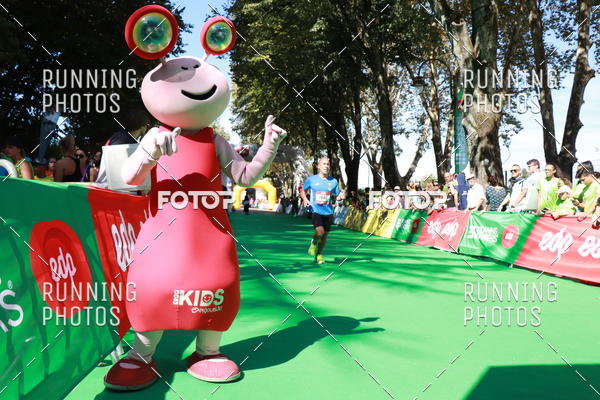 Buy your photos of the eventMeia Maratona Do 2017 on Fotop