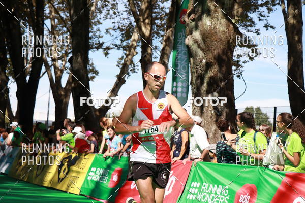 Buy your photos of the eventMeia Maratona Do 2017 on Fotop