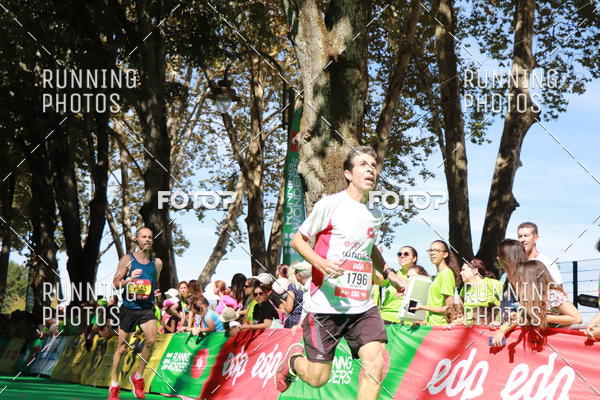 Buy your photos of the eventMeia Maratona Do 2017 on Fotop