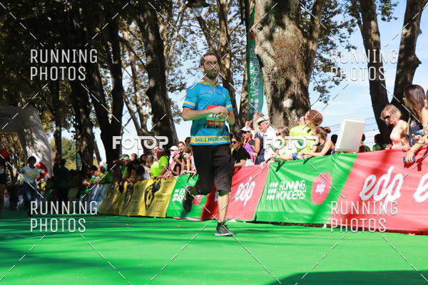 Buy your photos of the eventMeia Maratona Do 2017 on Fotop