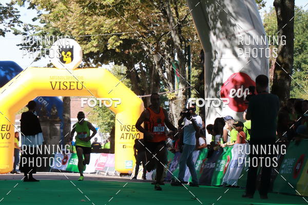 Buy your photos of the eventMeia Maratona Do 2017 on Fotop