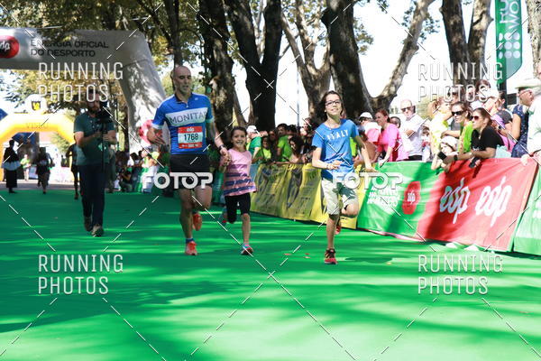 Buy your photos of the eventMeia Maratona Do 2017 on Fotop
