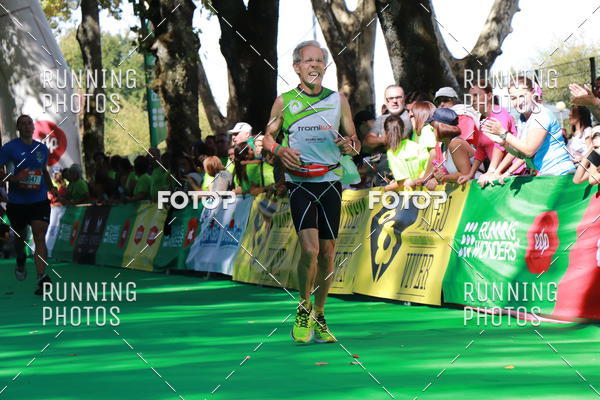 Buy your photos of the eventMeia Maratona Do 2017 on Fotop