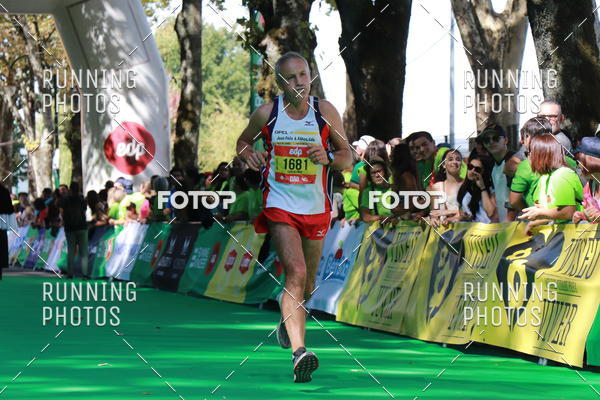 Buy your photos of the eventMeia Maratona Do 2017 on Fotop
