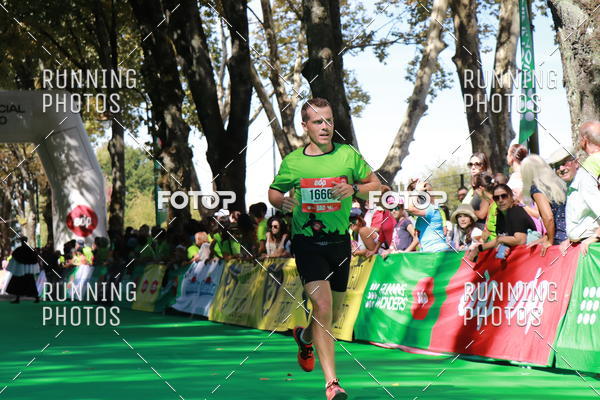 Buy your photos of the eventMeia Maratona Do 2017 on Fotop