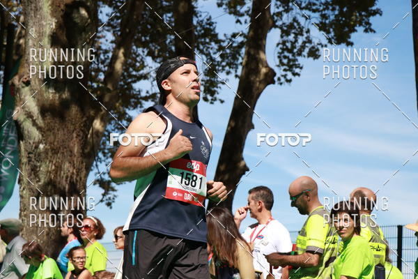 Buy your photos of the eventMeia Maratona Do 2017 on Fotop