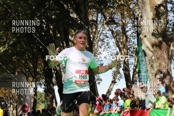 Buy your photos of the eventMeia Maratona Do 2017 on Fotop