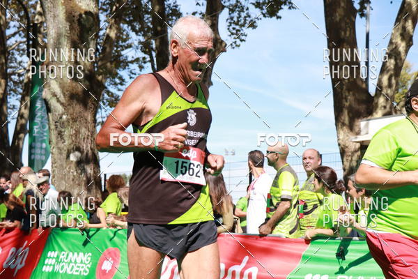 Buy your photos of the eventMeia Maratona Do 2017 on Fotop