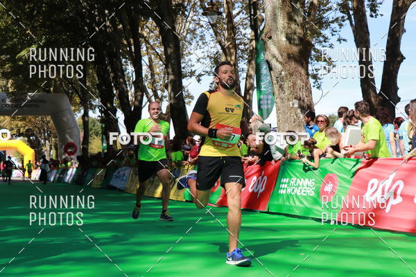 Buy your photos of the eventMeia Maratona Do 2017 on Fotop