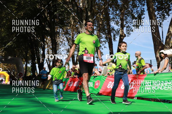 Buy your photos of the eventMeia Maratona Do 2017 on Fotop