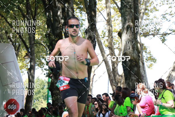 Buy your photos of the eventMeia Maratona Do 2017 on Fotop