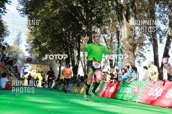 Buy your photos of the eventMeia Maratona Do 2017 on Fotop