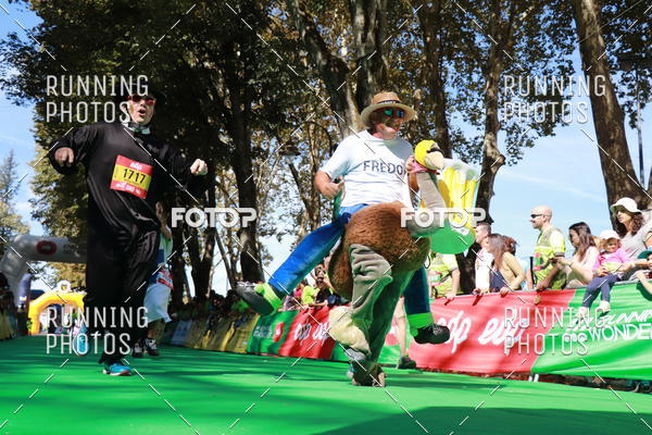 Buy your photos of the eventMeia Maratona Do 2017 on Fotop