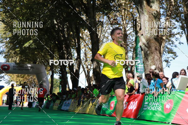 Buy your photos of the eventMeia Maratona Do 2017 on Fotop
