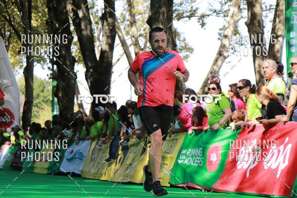 Buy your photos of the eventMeia Maratona Do 2017 on Fotop