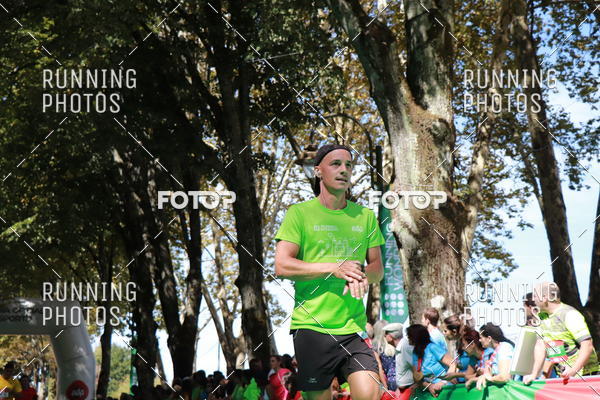 Buy your photos of the eventMeia Maratona Do 2017 on Fotop