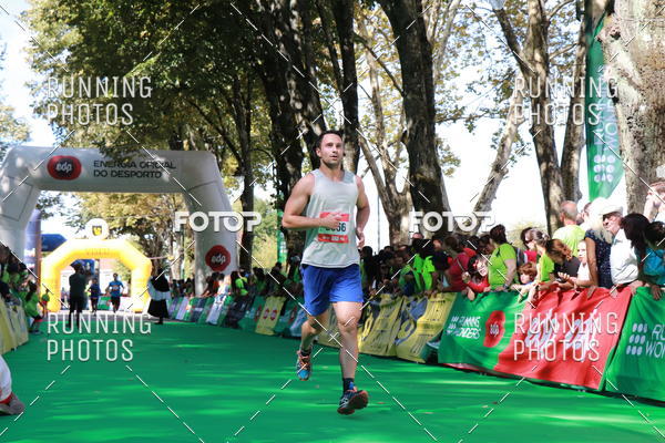 Buy your photos of the eventMeia Maratona Do 2017 on Fotop