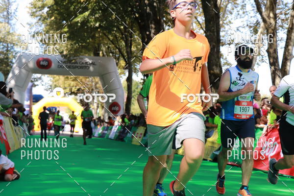Buy your photos of the eventMeia Maratona Do 2017 on Fotop