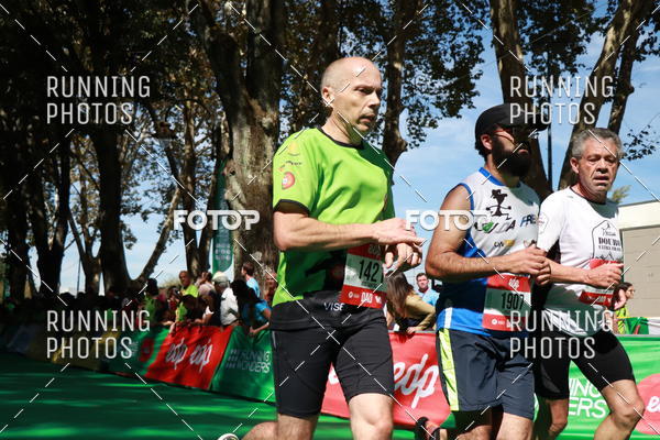 Buy your photos of the eventMeia Maratona Do 2017 on Fotop