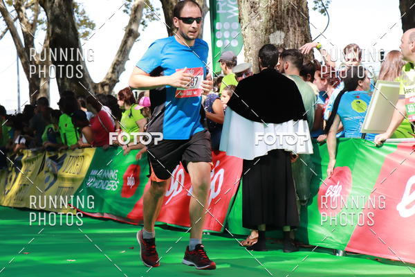 Buy your photos of the eventMeia Maratona Do 2017 on Fotop