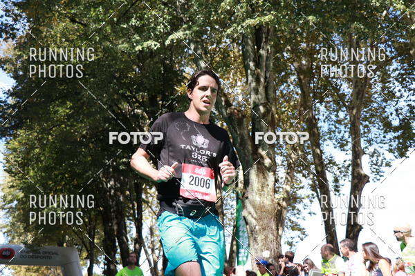 Buy your photos of the eventMeia Maratona Do 2017 on Fotop