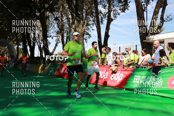 Buy your photos of the eventMeia Maratona Do 2017 on Fotop