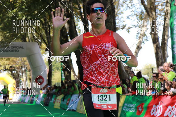Buy your photos of the eventMeia Maratona Do 2017 on Fotop