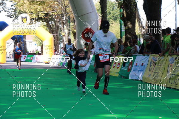 Buy your photos of the eventMeia Maratona Do 2017 on Fotop