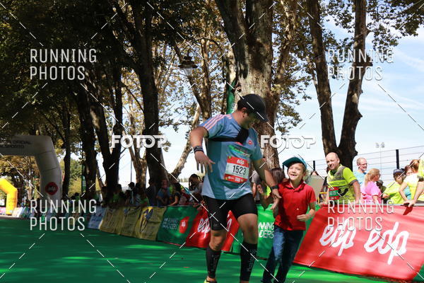 Buy your photos of the eventMeia Maratona Do 2017 on Fotop