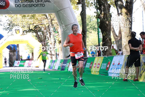 Buy your photos of the eventMeia Maratona Do 2017 on Fotop