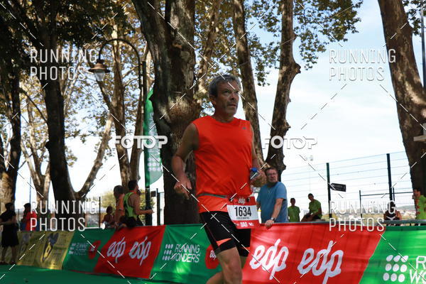 Buy your photos of the eventMeia Maratona Do 2017 on Fotop