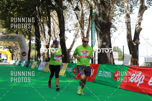 Buy your photos of the eventMeia Maratona Do 2017 on Fotop