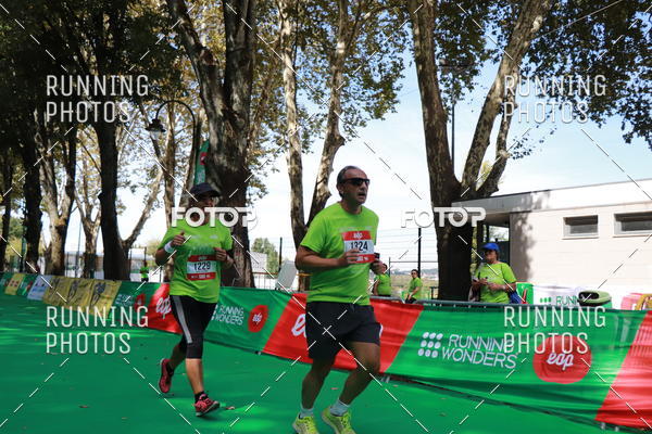 Buy your photos of the eventMeia Maratona Do 2017 on Fotop