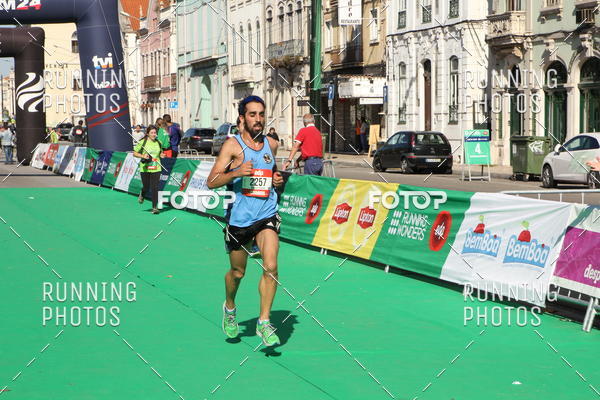 Buy your photos of the eventMeia Maratona Coimbra 2017 on Fotop