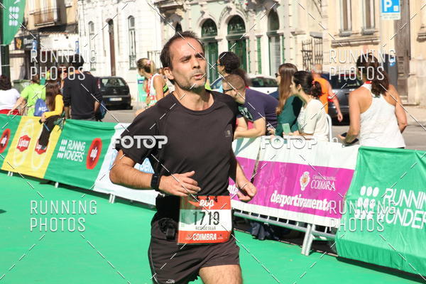 Buy your photos of the eventMeia Maratona Coimbra 2017 on Fotop