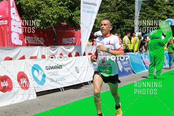 Buy your photos of the eventMeia Maratona Guimares 2016 on Fotop