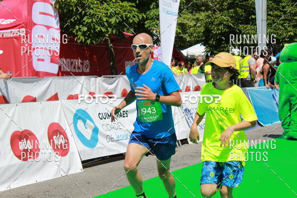 Buy your photos of the eventMeia Maratona Guimares 2016 on Fotop