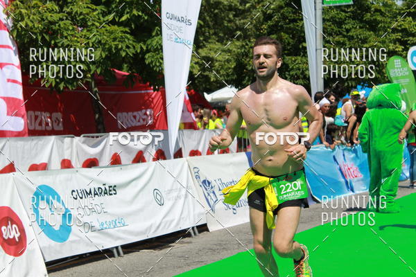 Buy your photos of the eventMeia Maratona Guimares 2016 on Fotop