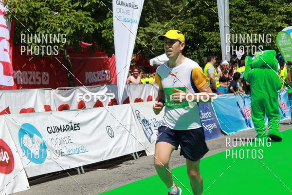 Buy your photos of the eventMeia Maratona Guimares 2016 on Fotop